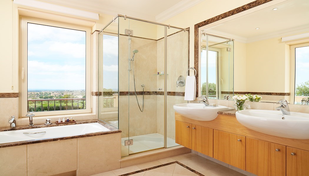 website-image-cascade-individual-villas-master-bathroom-2018